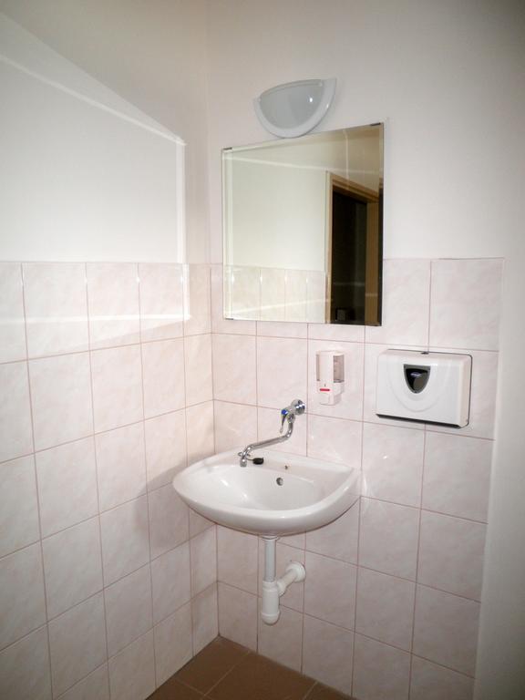 Centrum Ubytování Břeclav Exterior foto